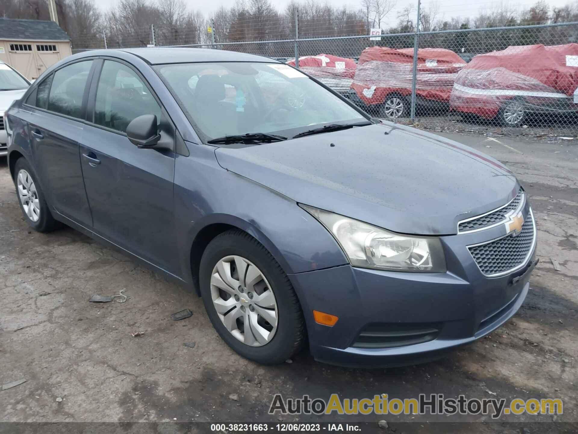 CHEVROLET CRUZE LS AUTO, 1G1PA5SG1D7323269