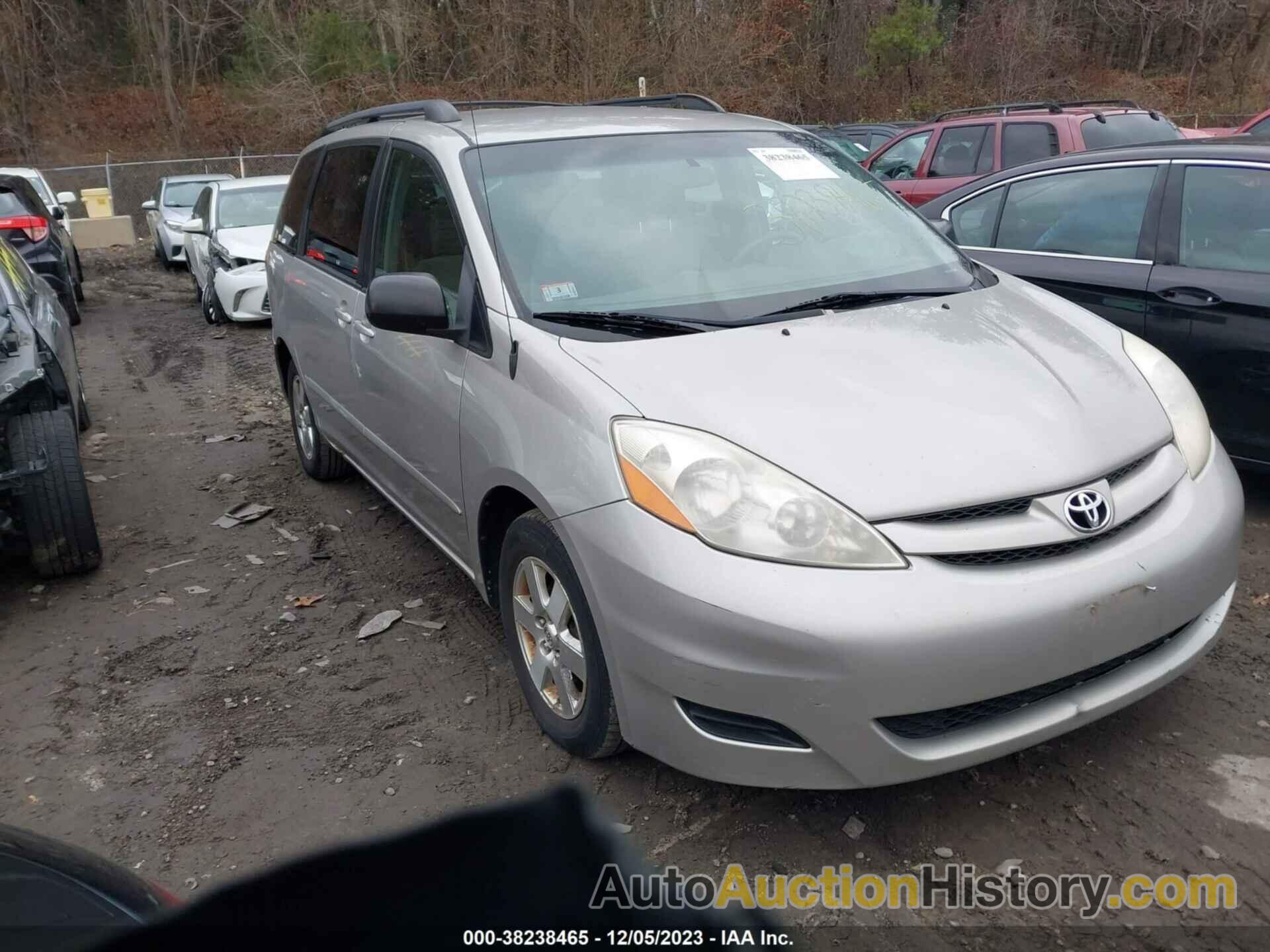 TOYOTA SIENNA LE, 5TDZK23C48S200391