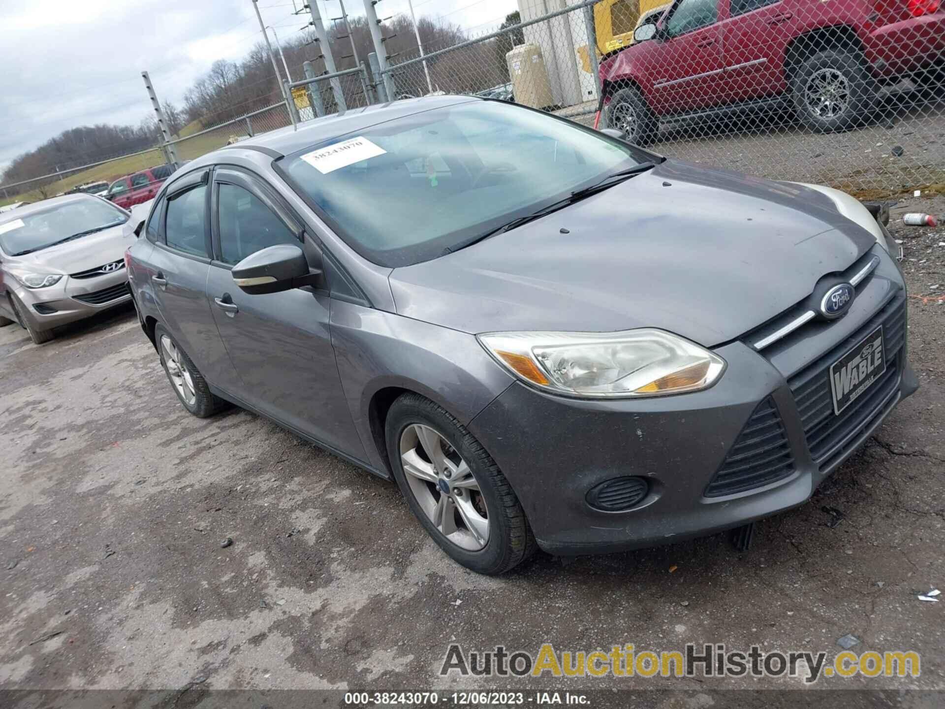 FORD FOCUS SE, 1FADP3F22EL174171