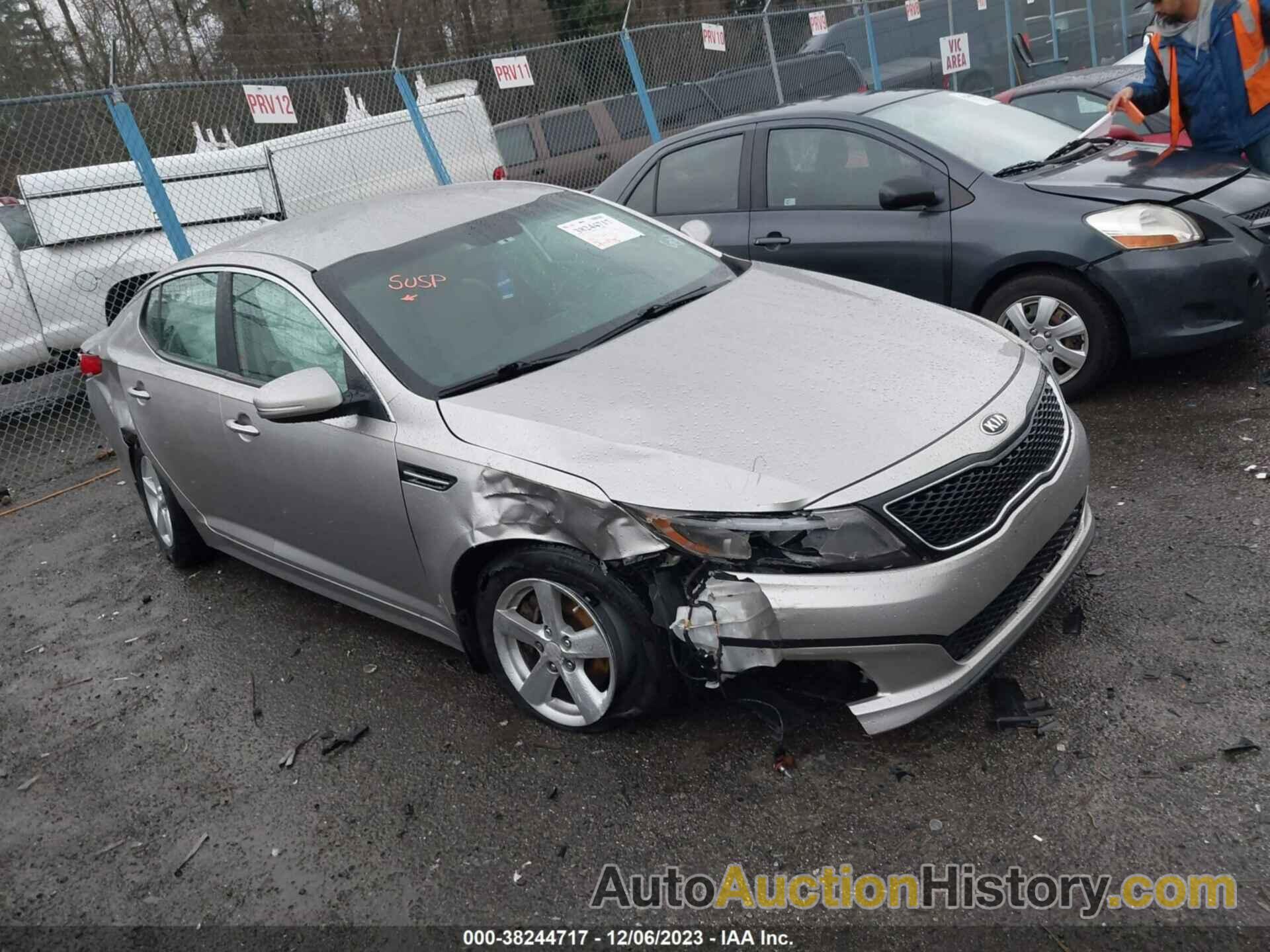 KIA OPTIMA LX, 5XXGM4A79EG286054