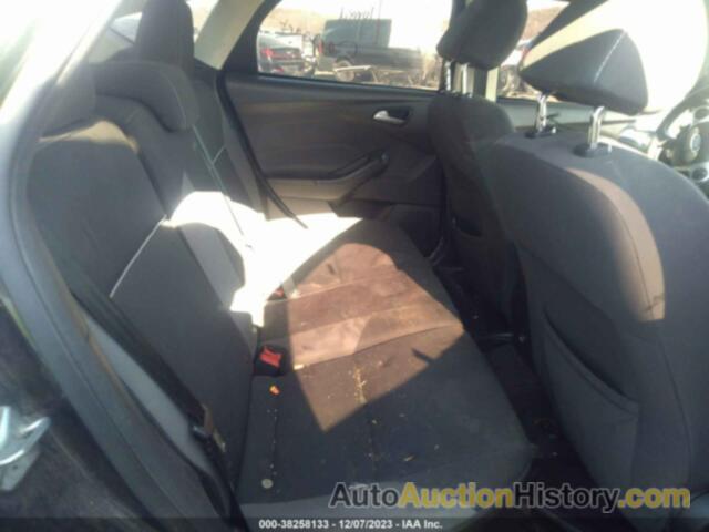 FORD FOCUS SE, 1FADP3K22EL266743