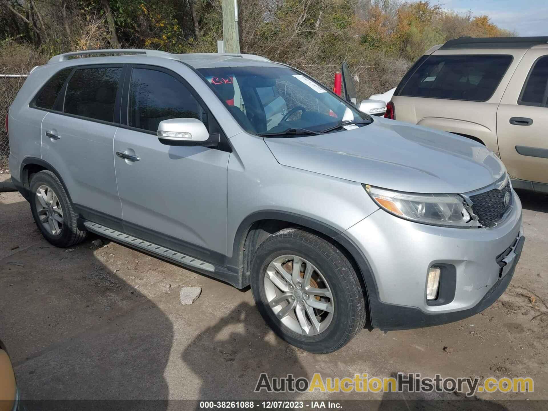 KIA SORENTO LX, 5XYKT4A65EG512798