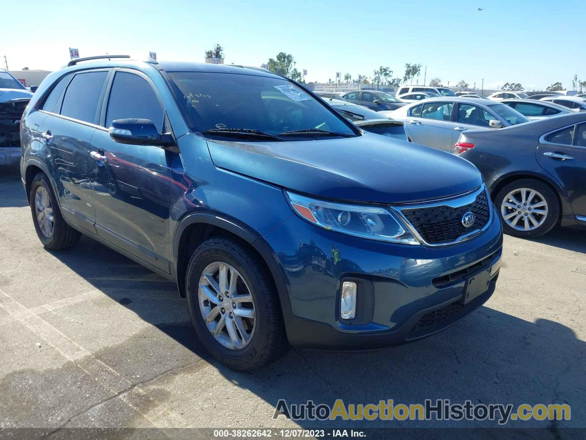 KIA SORENTO LX, 5XYKT4A67EG541381