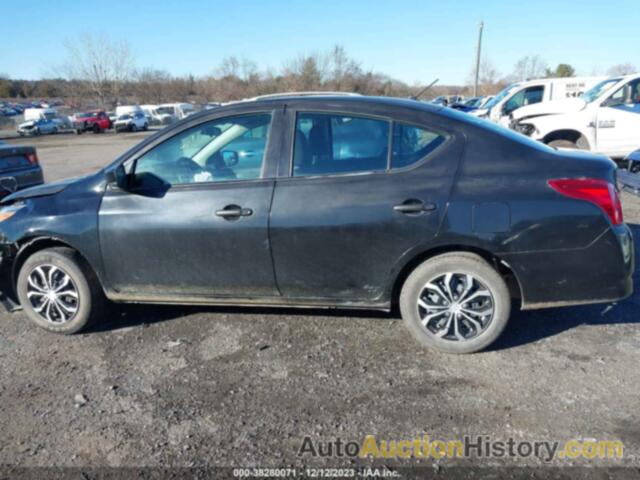 NISSAN VERSA S, 3N1CN7AP7JL852212