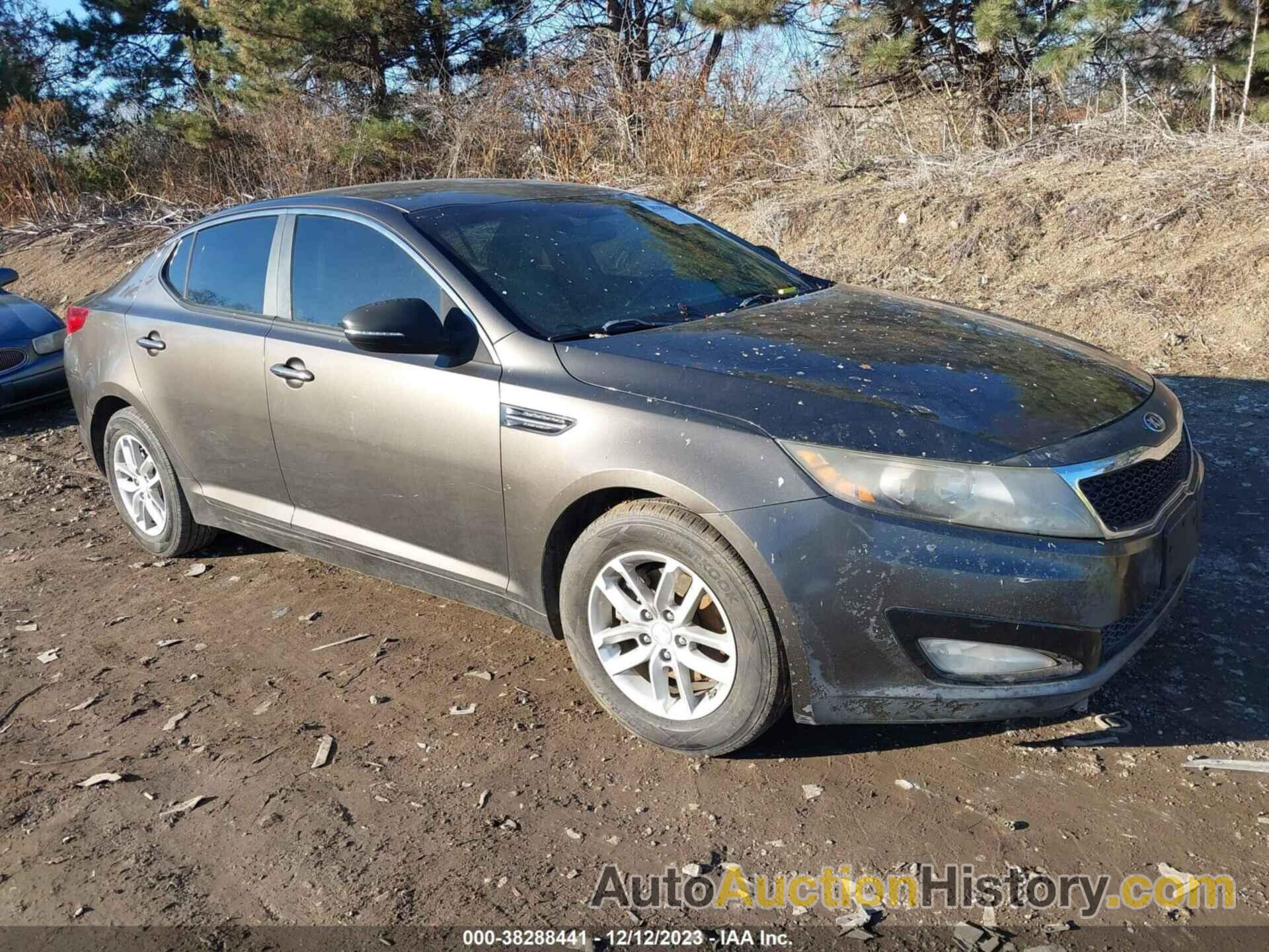 KIA OPTIMA LX, 5XXGM4A73DG209811