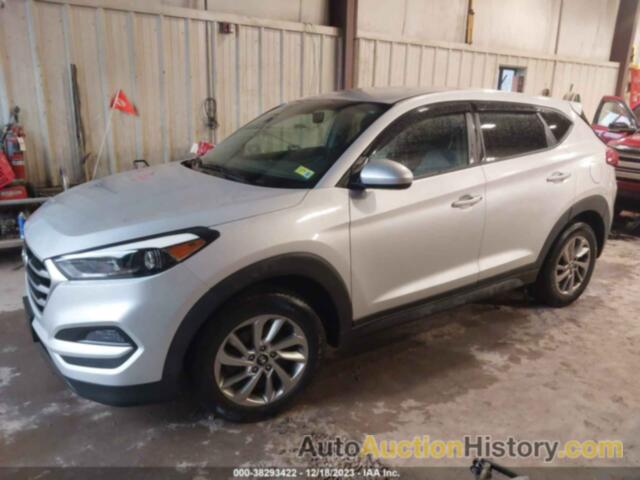 HYUNDAI TUCSON SE, KM8J2CA46JU660292