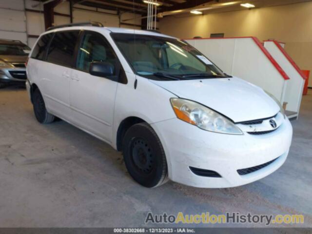 TOYOTA SIENNA LE, 5TDKK4CC3AS320525