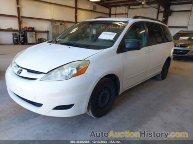 TOYOTA SIENNA LE, 5TDKK4CC3AS320525