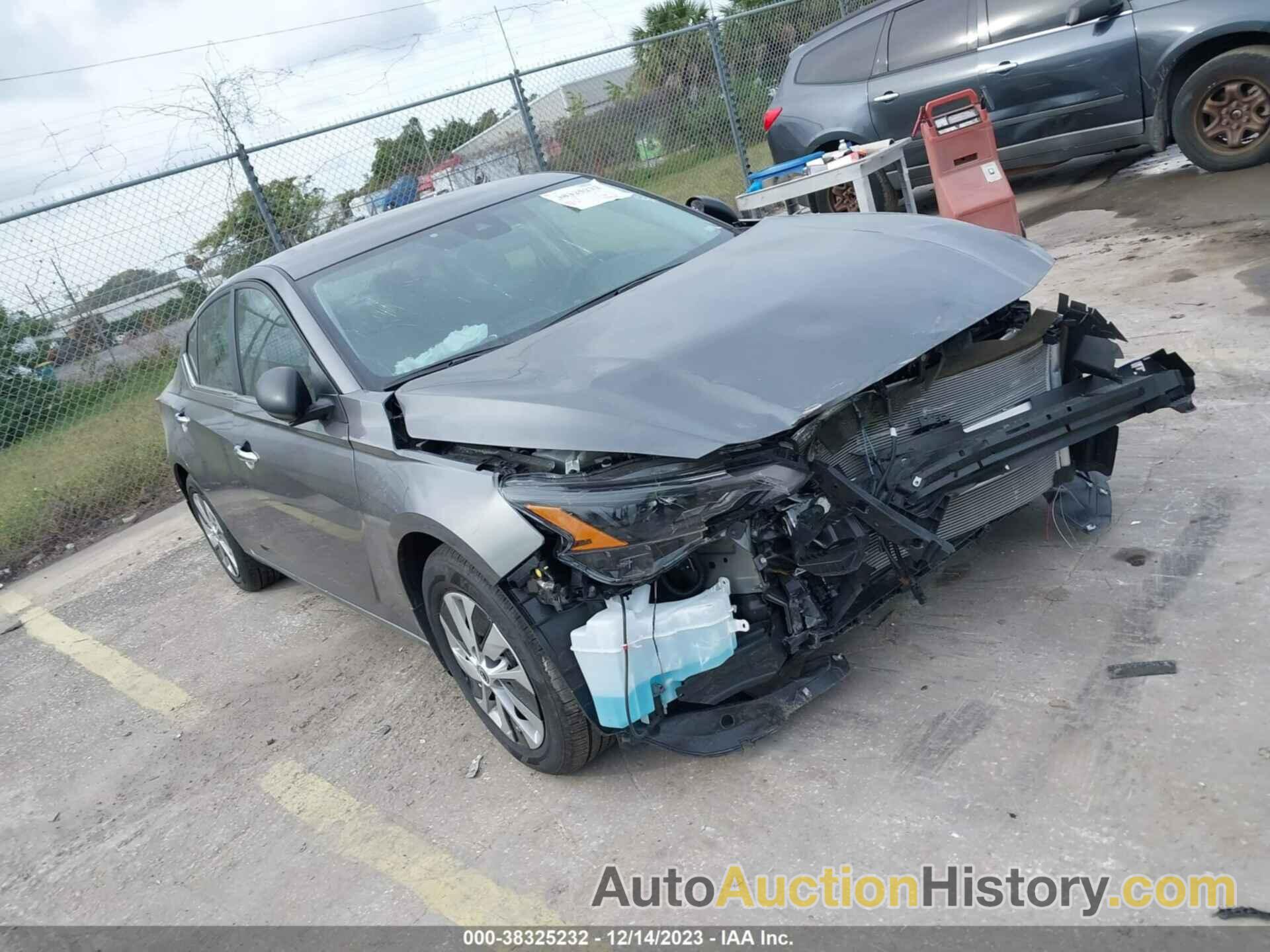 NISSAN ALTIMA S FWD, 1N4BL4BV9RN306037