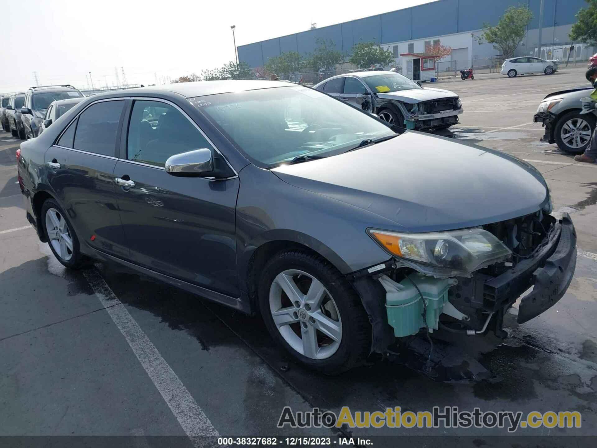 TOYOTA CAMRY SE, 4T1BF1FK4CU088324