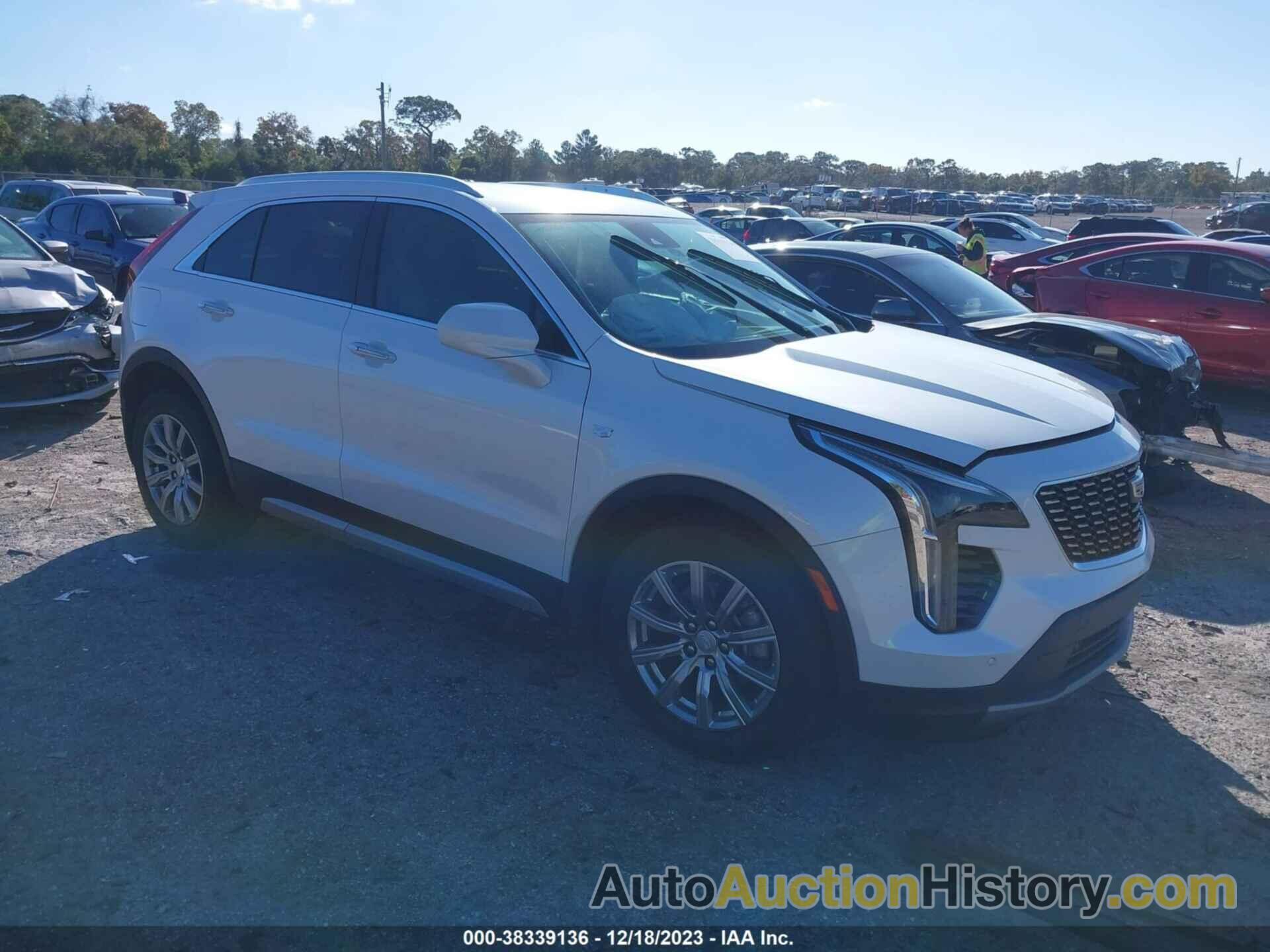 CADILLAC XT4 FWD PREMIUM LUXURY, 1GYFZCR4XLF141158