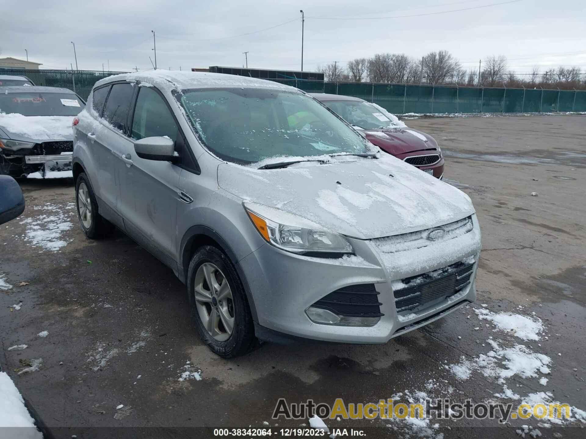 FORD ESCAPE SE, 1FMCU9GX2GUA40331