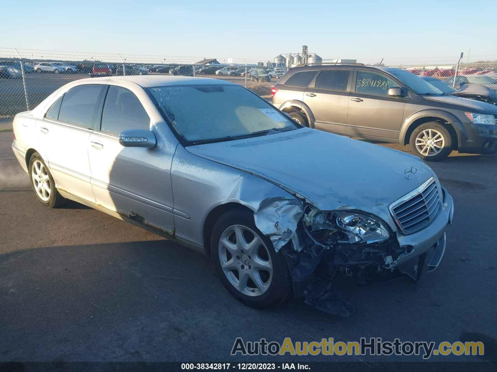 MERCEDES-BENZ S 500 4MATIC, WDBNG84J05A434230