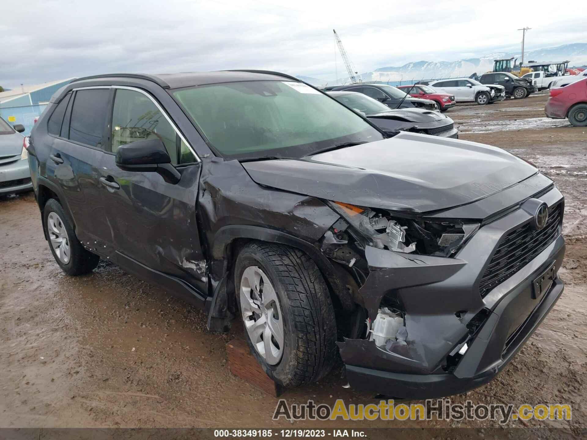 TOYOTA RAV4 LE, JTMF1RFV8KD015369