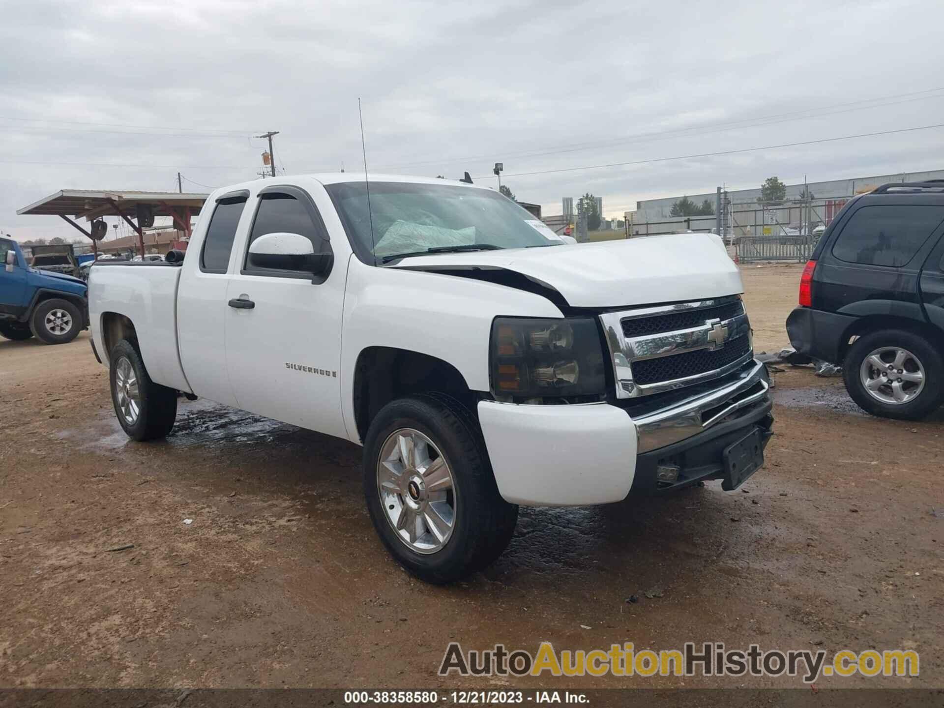 CHEVROLET SILVERADO 1500 LT, 1GCEC29C69Z118391