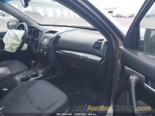 KIA SORENTO LX, 5XYKT3A14BG176975