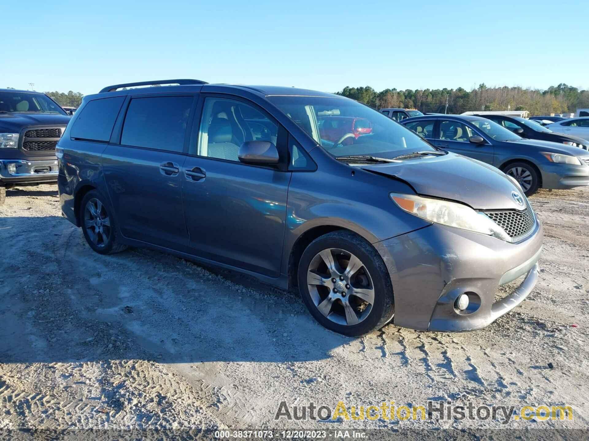 TOYOTA SIENNA SE, 5TDXK3DC0BS059838