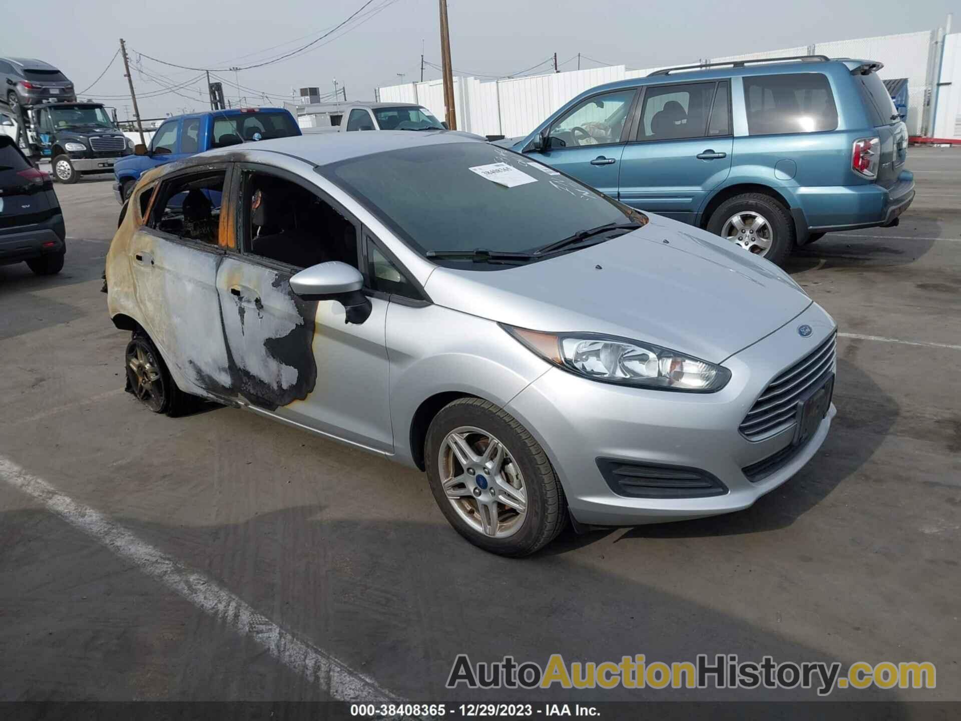 FORD FIESTA SE, 3FADP4EJ9KM132637