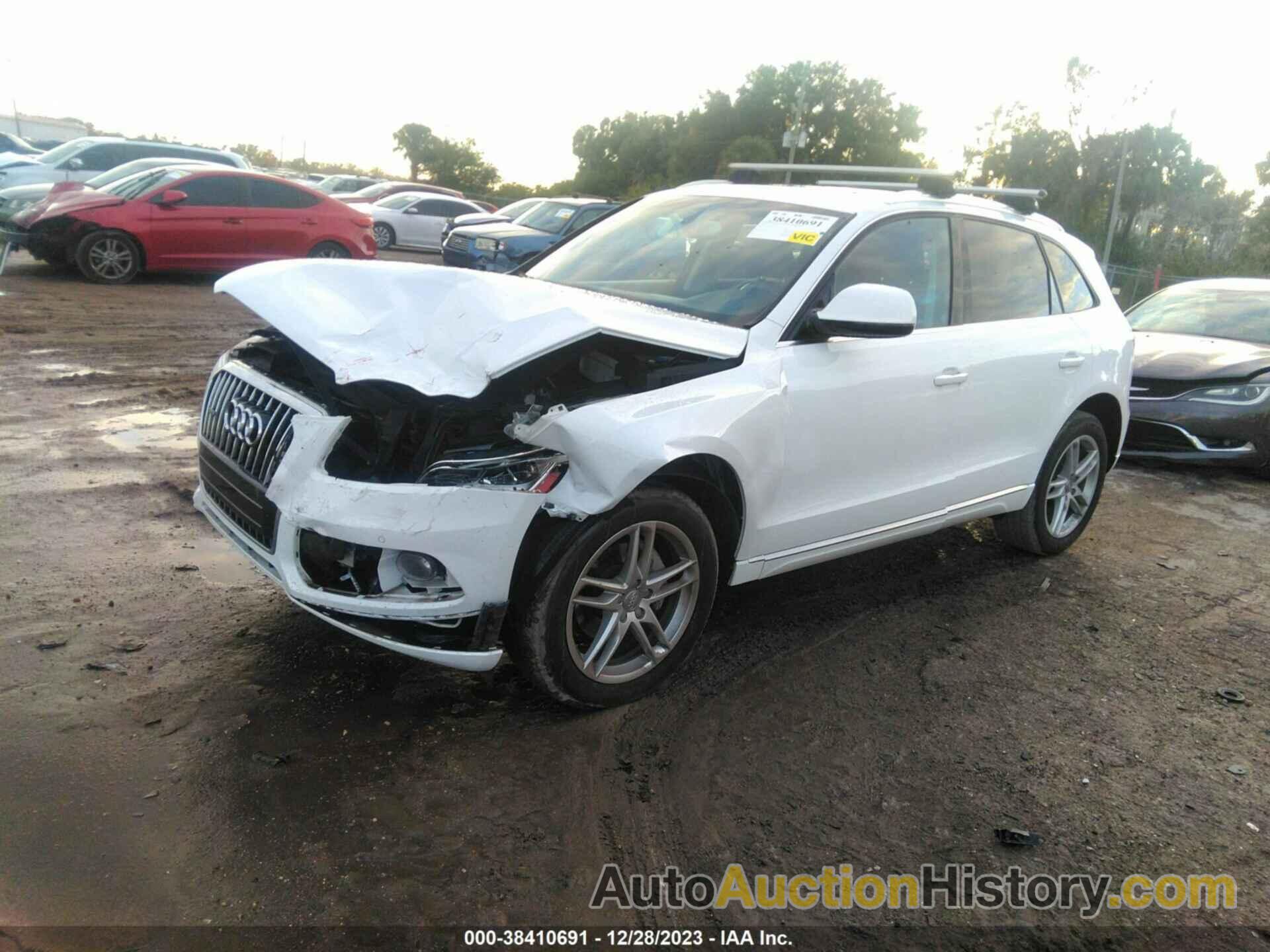 AUDI Q5 2.0T PREMIUM, WA1L2AFP2HA033132