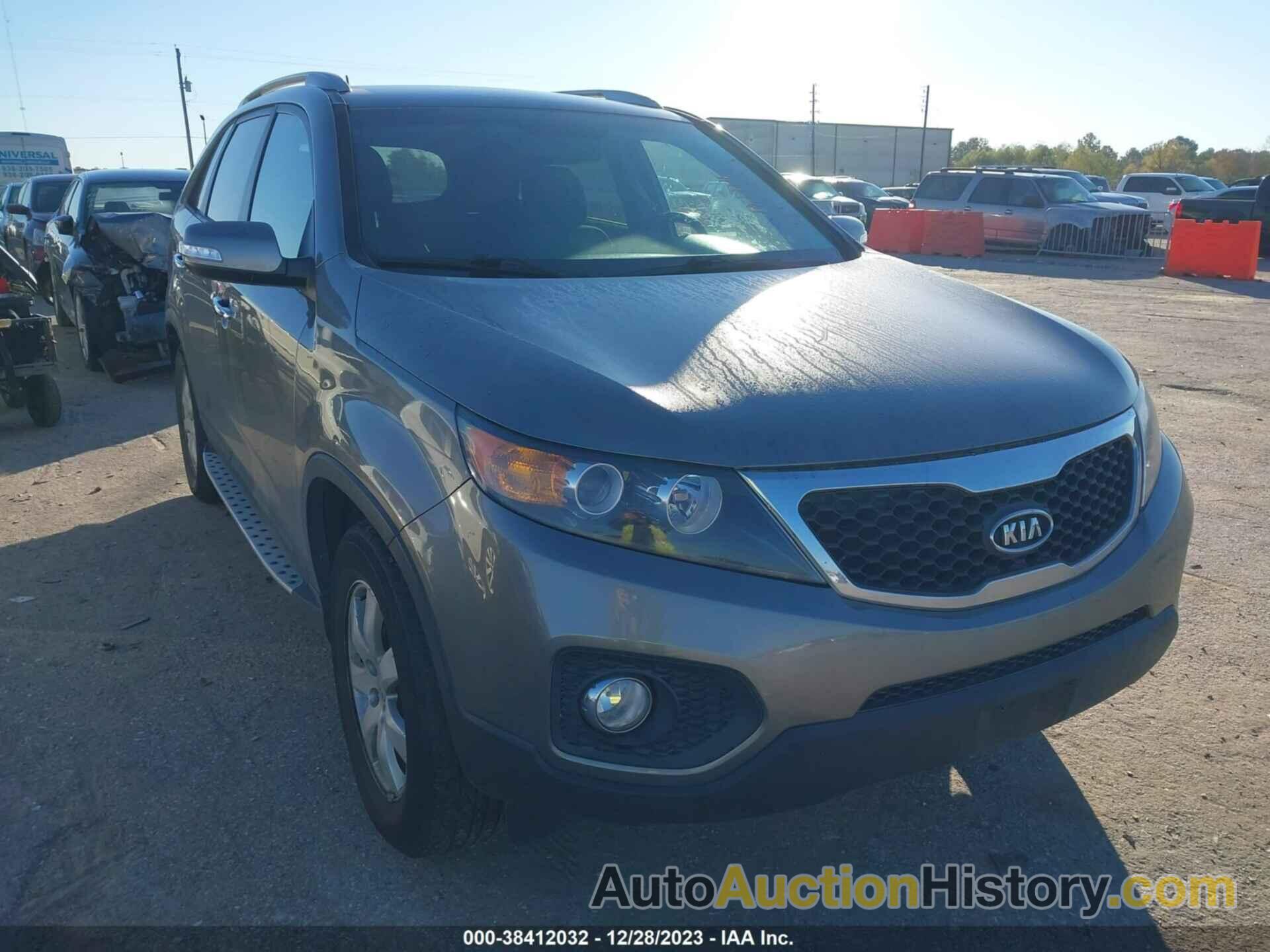 KIA SORENTO LX, 5XYKT3A64CG293095