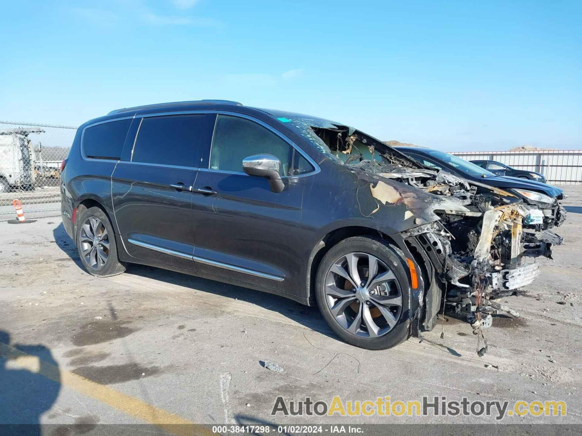 CHRYSLER PACIFICA LIMITED, 2C4RC1GG1HR817146