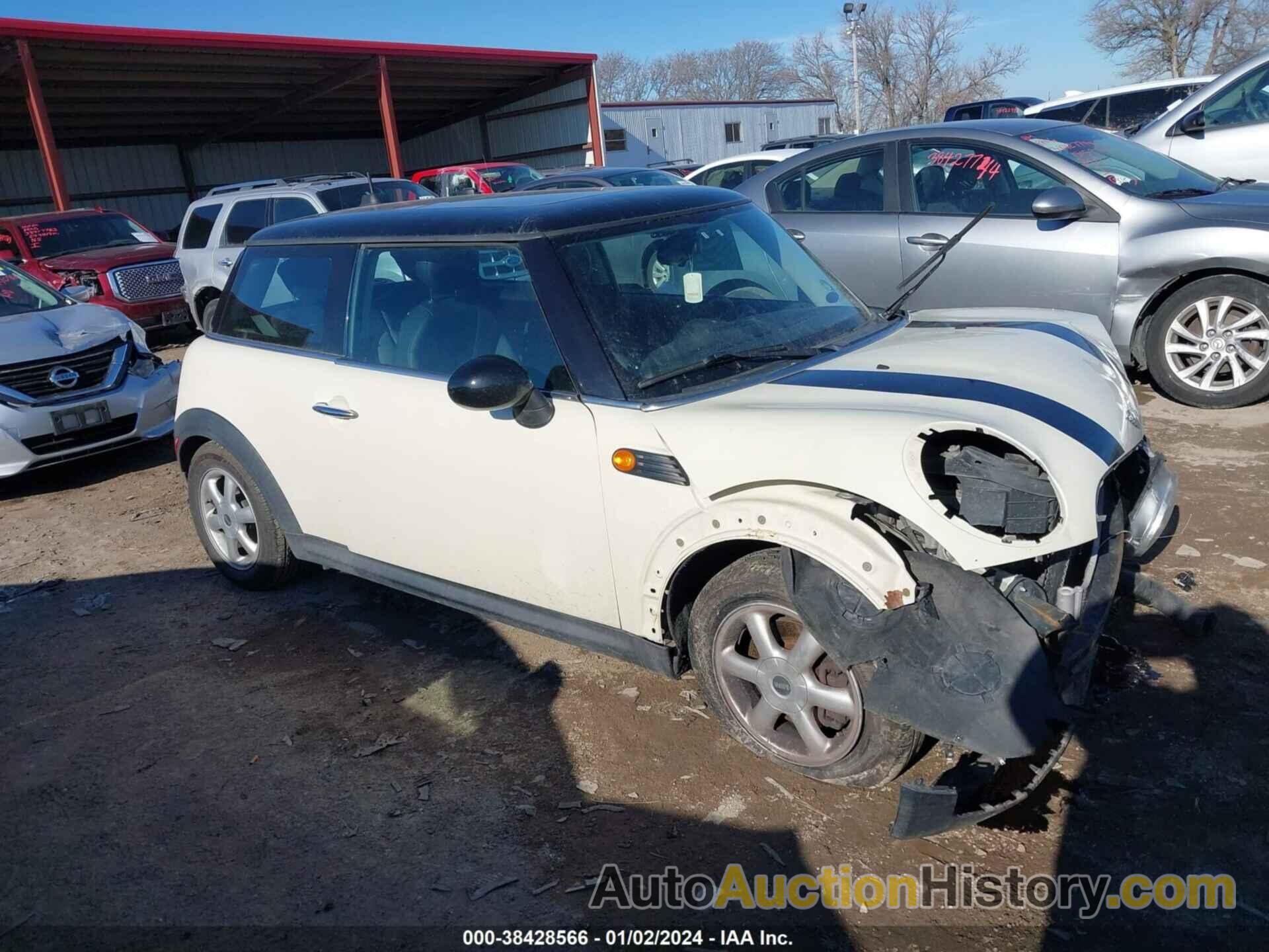 MINI COOPER, WMWMF33518TU67590