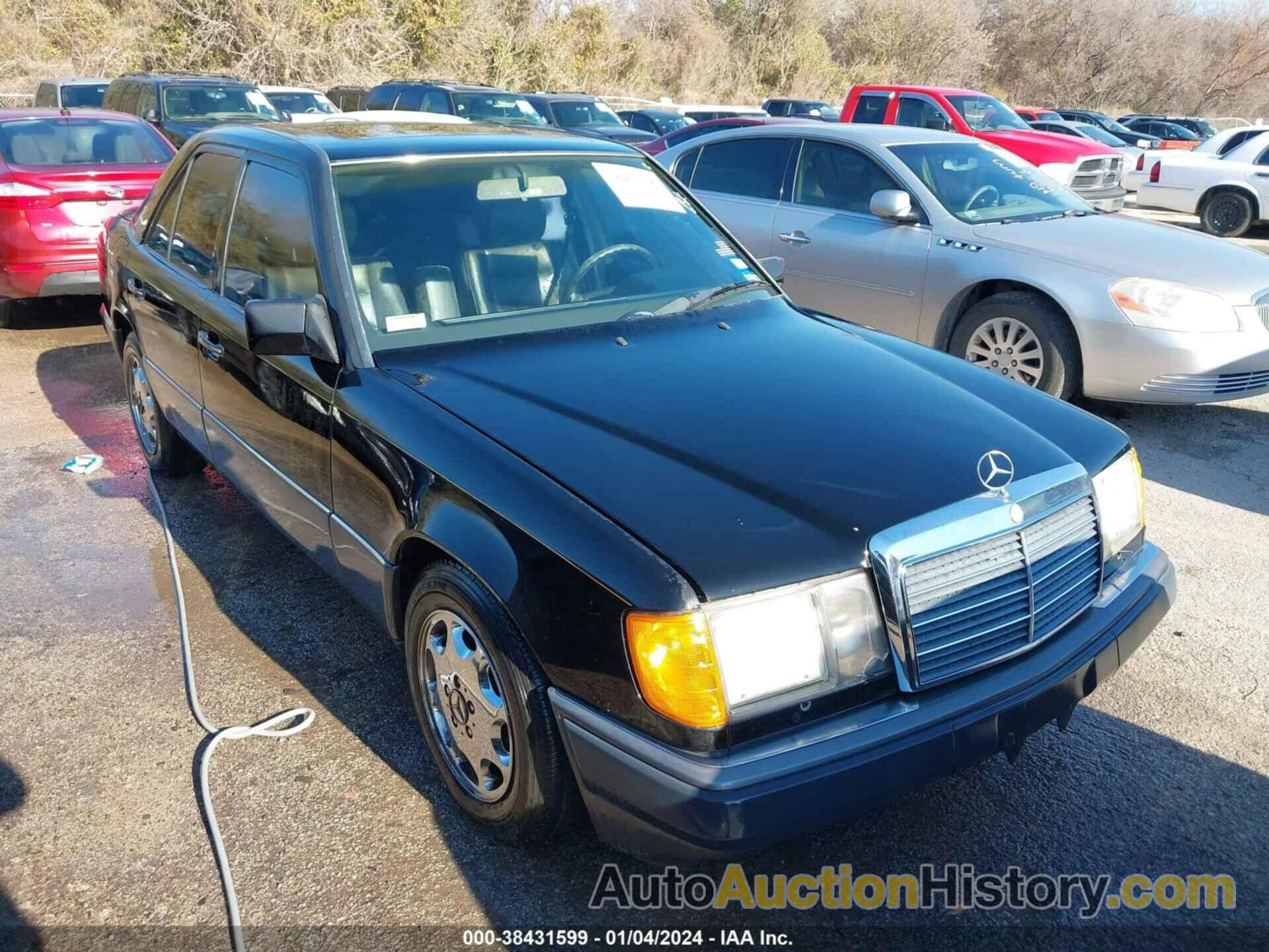 MERCEDES-BENZ 400 E, WDBEA34E1NB615581