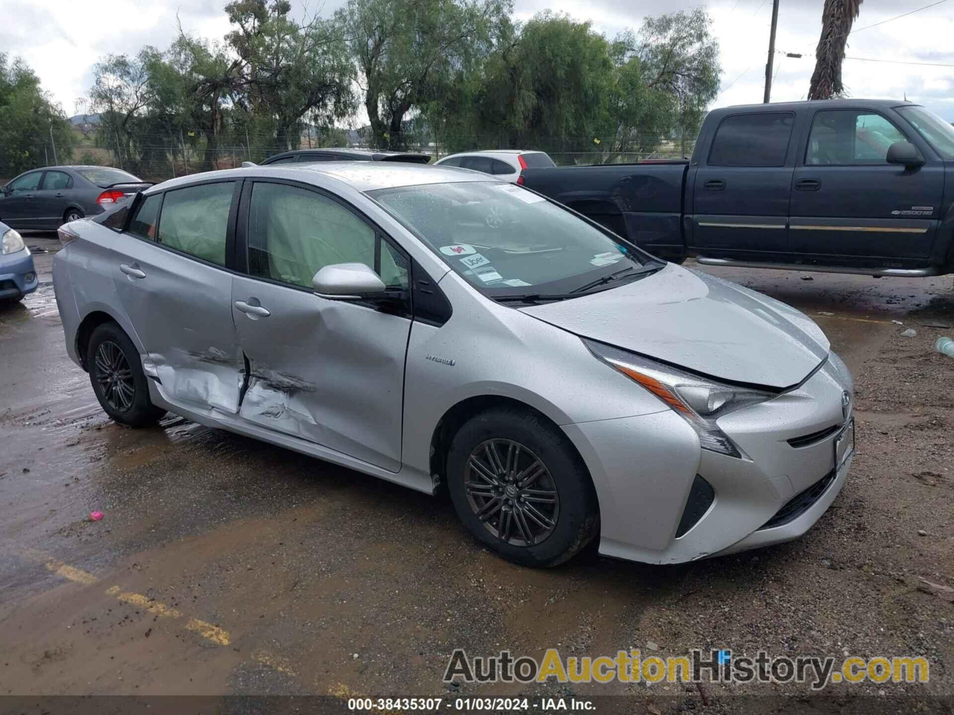 TOYOTA PRIUS THREE, JTDKARFU5G3015560