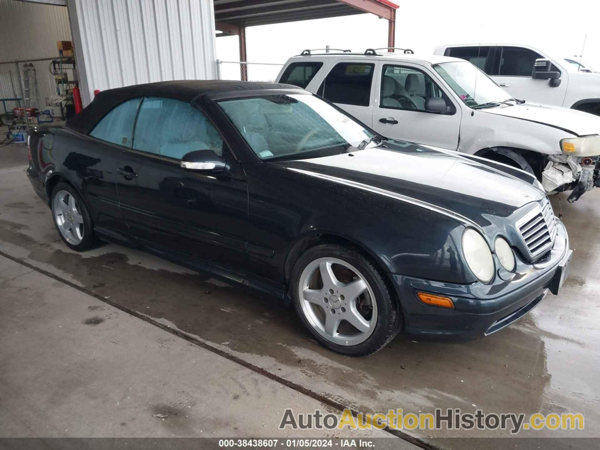 MERCEDES-BENZ CLK-CLASS 4.3L, WDBLK70G03T136336