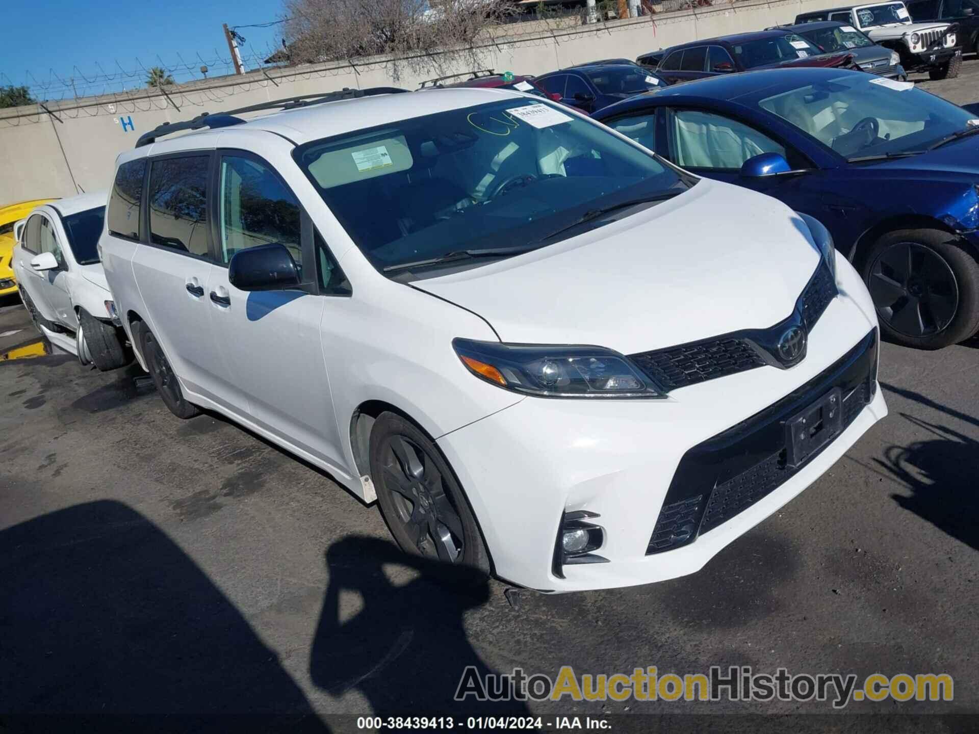 TOYOTA SIENNA SE, 5TDXZ3DC3LS032095