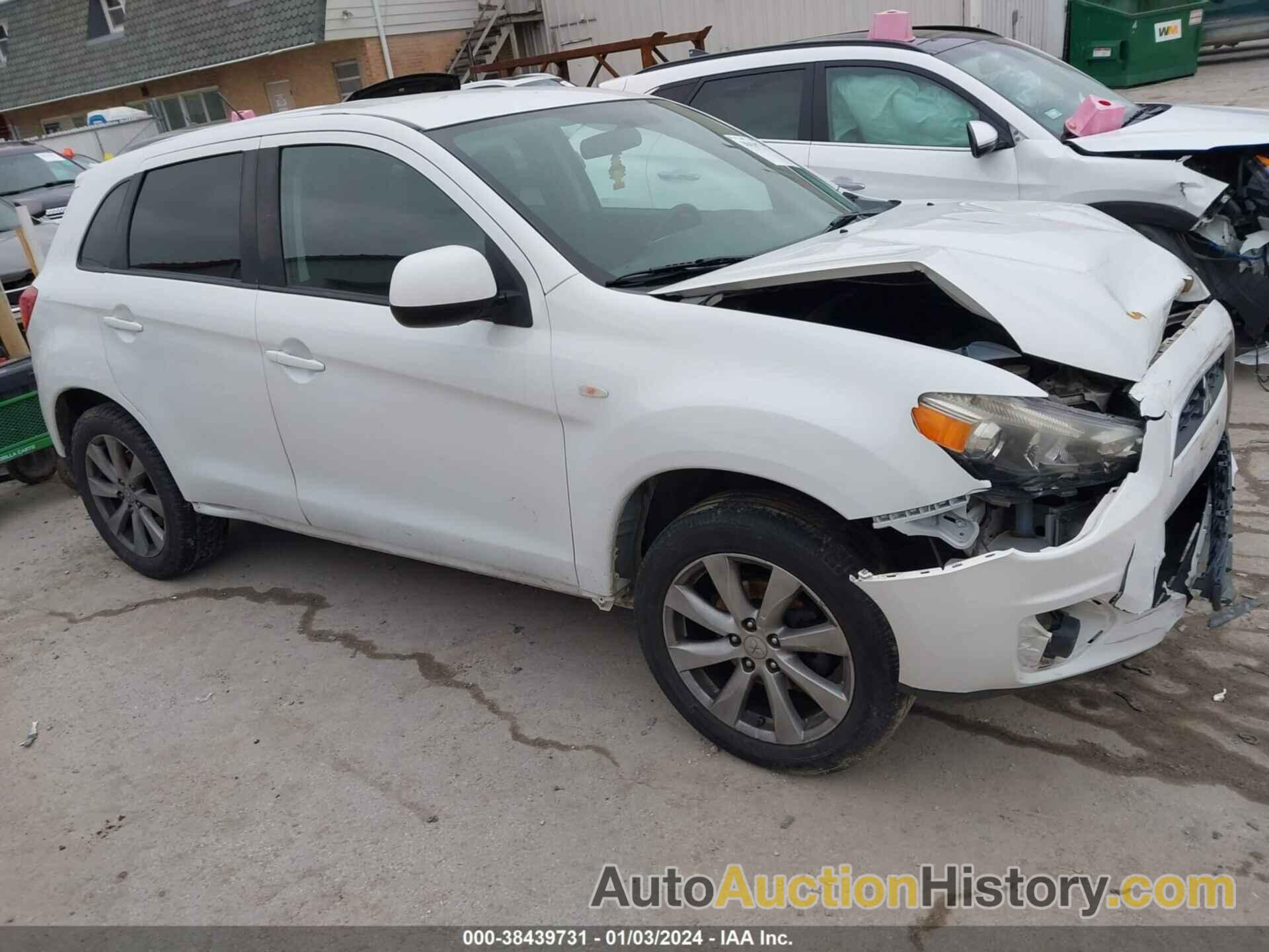 MITSUBISHI OUTLANDER SPORT ES, 4A4AP3AU1EE026046