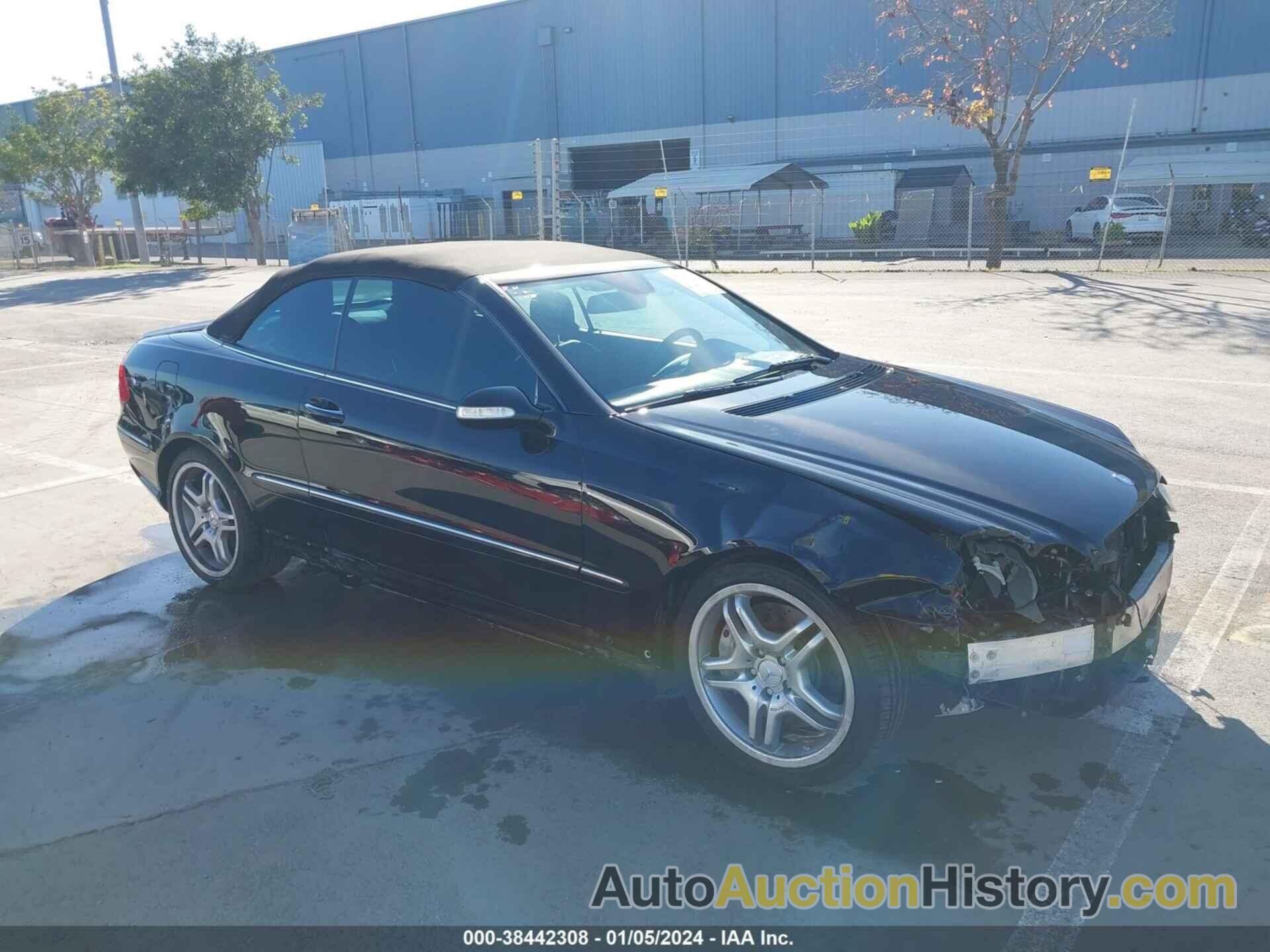 MERCEDES-BENZ CLK 550, WDBTK72F69T105220