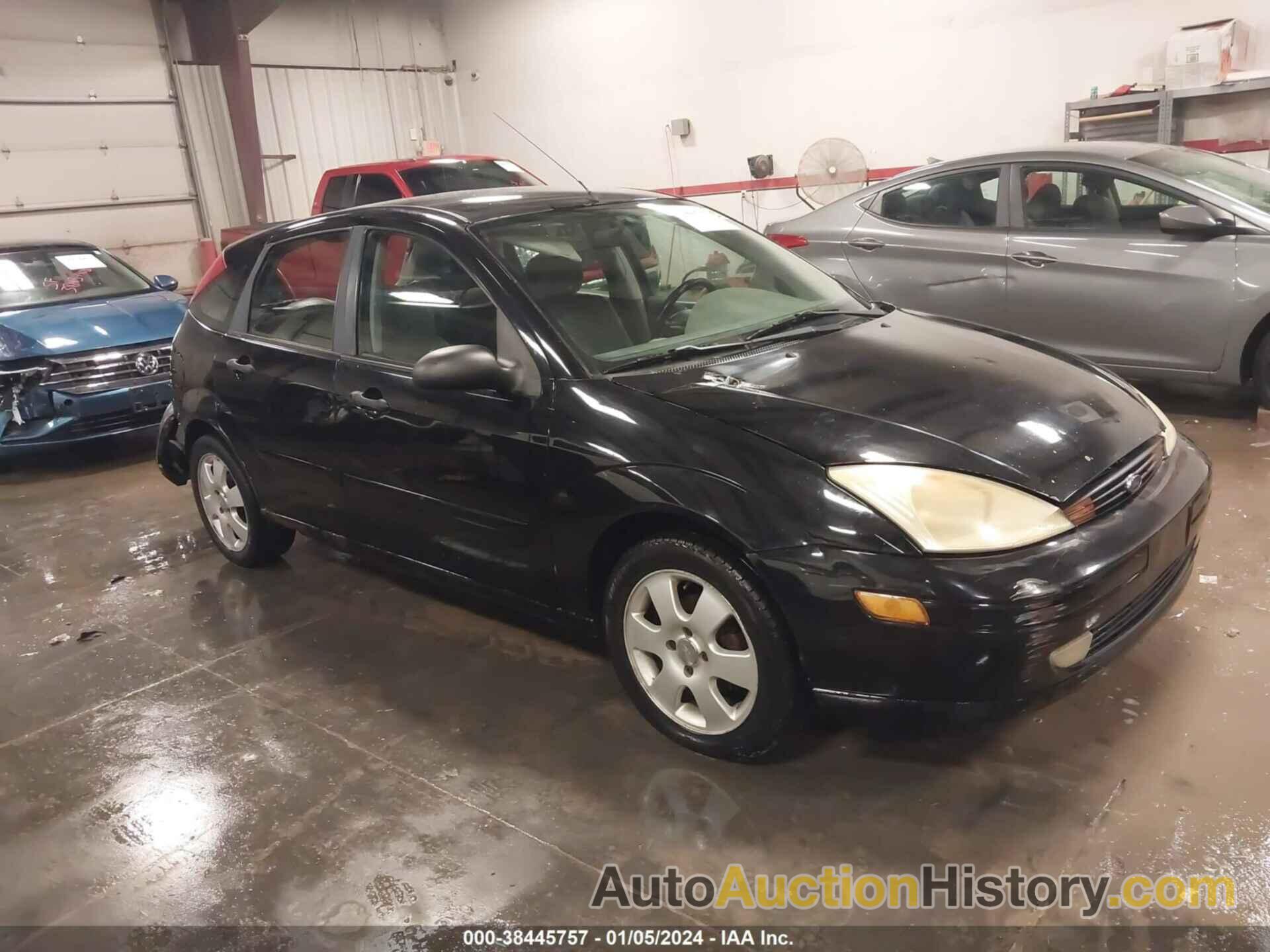 FORD FOCUS ZX5, 3FAFP37322R126425