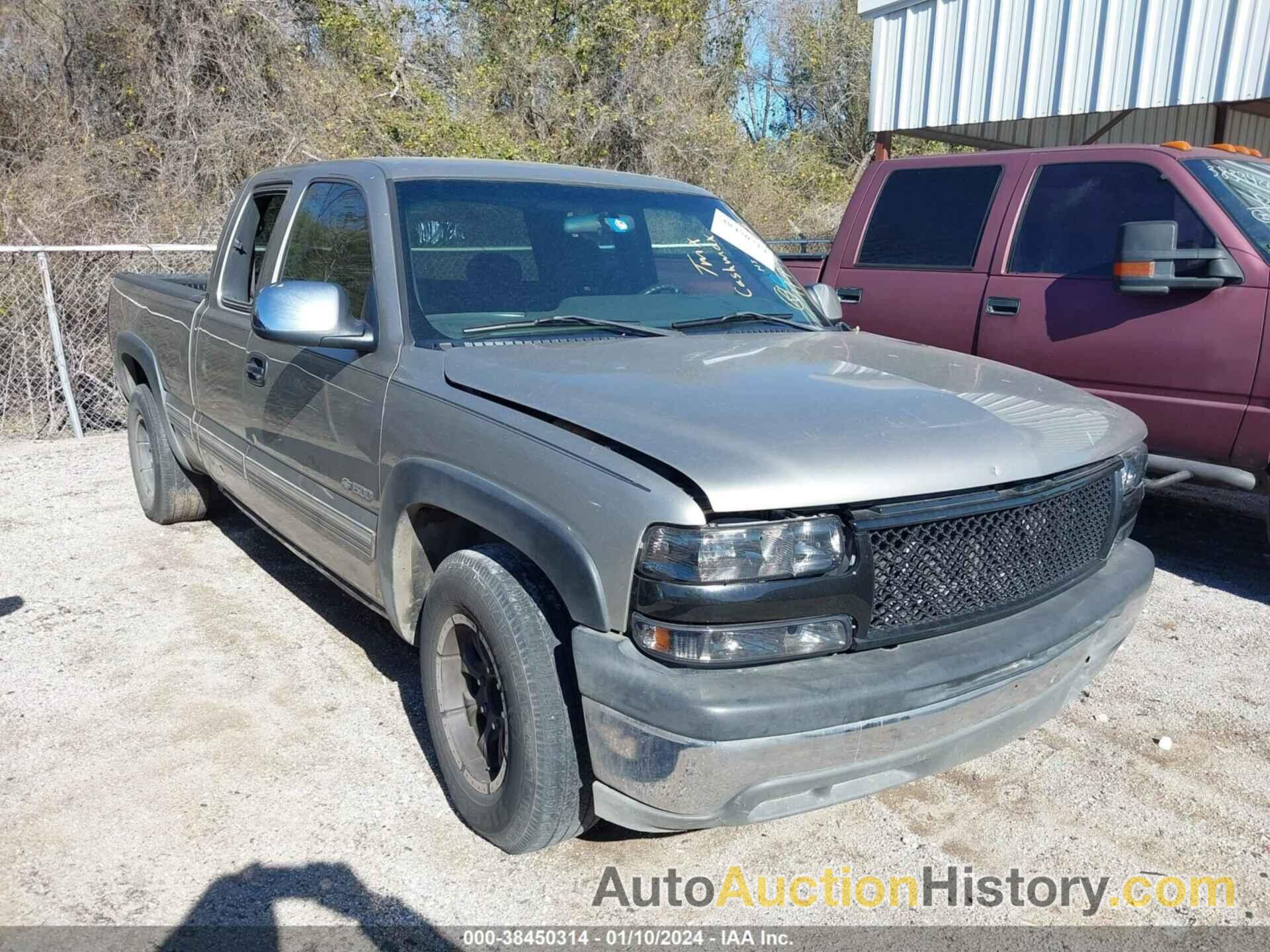 CHEVROLET SILVERADO C1500, 2GCEC19V521197563