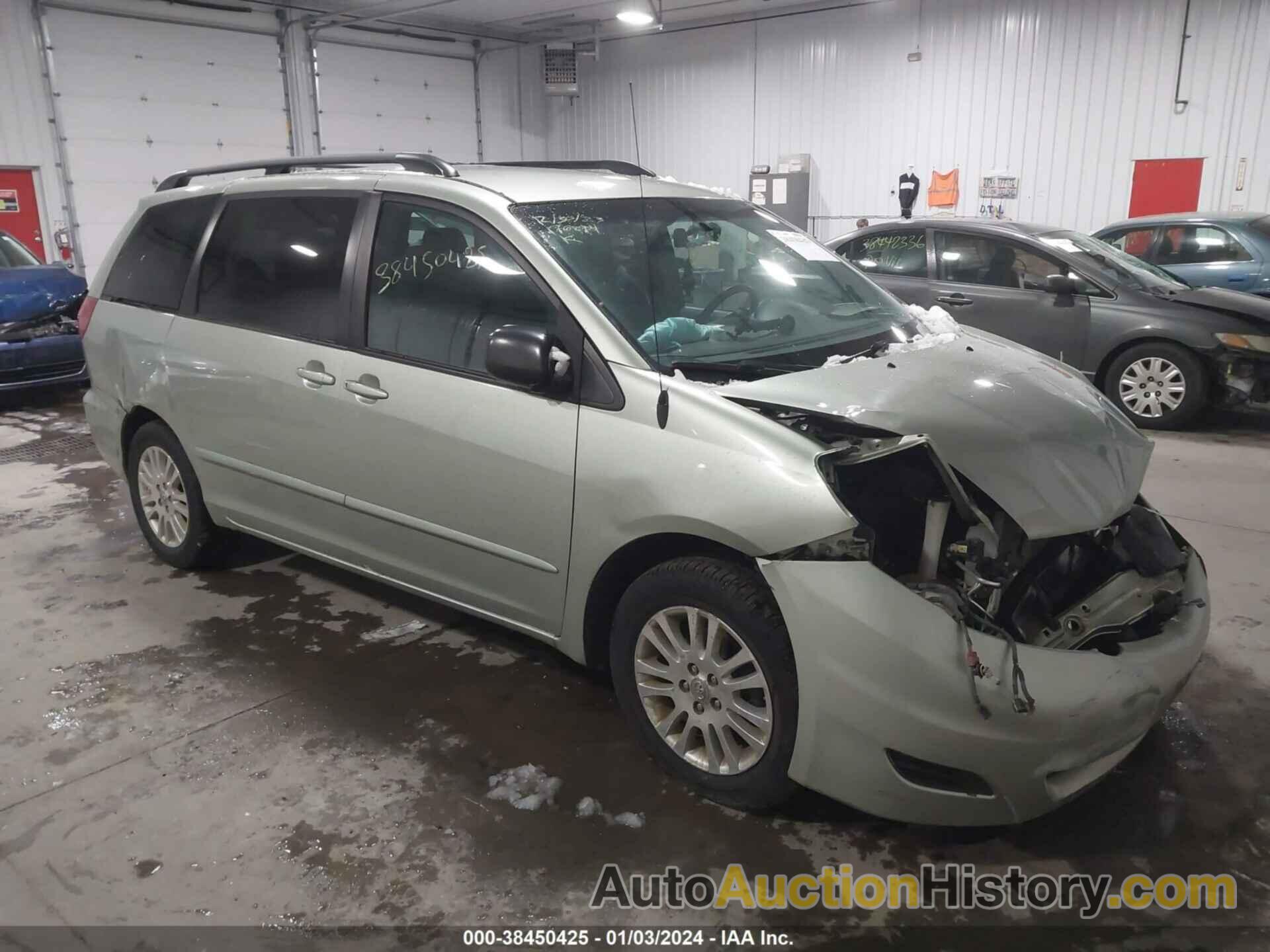 TOYOTA SIENNA LE, 5TDKK4CC2AS309323