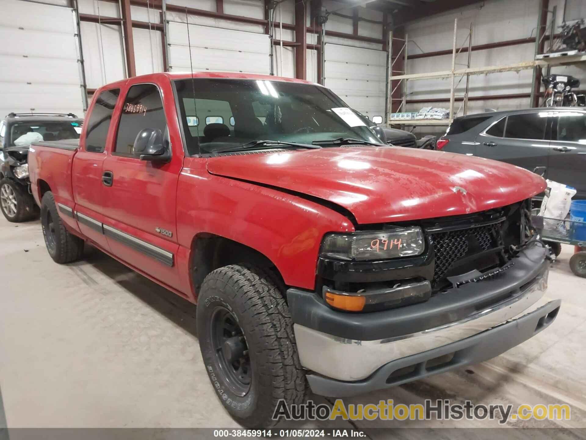 CHEVROLET SILVERADO C1500, 2GCEC19T7Y1297235