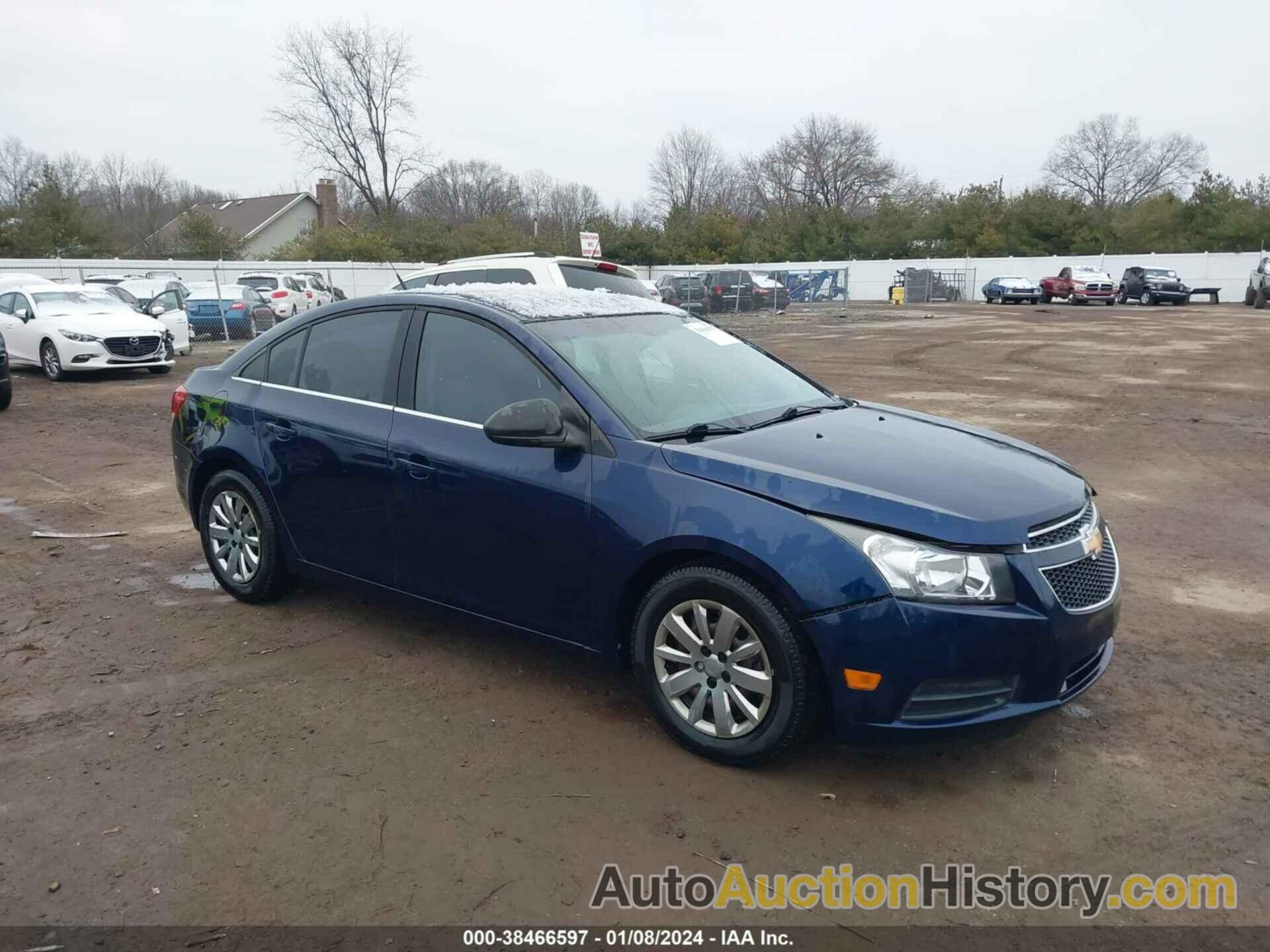 CHEVROLET CRUZE LS, 1G1PC5SH7B7238520