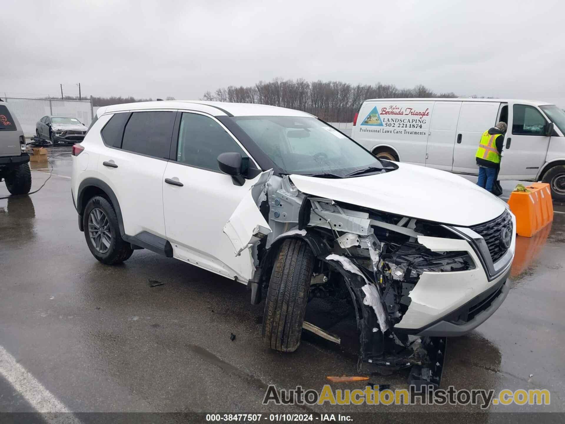 NISSAN ROGUE S INTELLIGENT AWD, 5N1BT3ABXNC718528