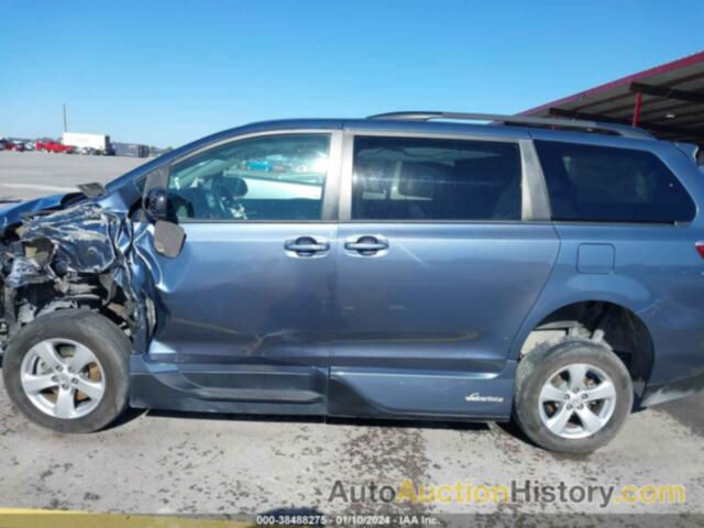 TOYOTA SIENNA LE 8 PASSENGER, 5TDKZ3DC2HS802921