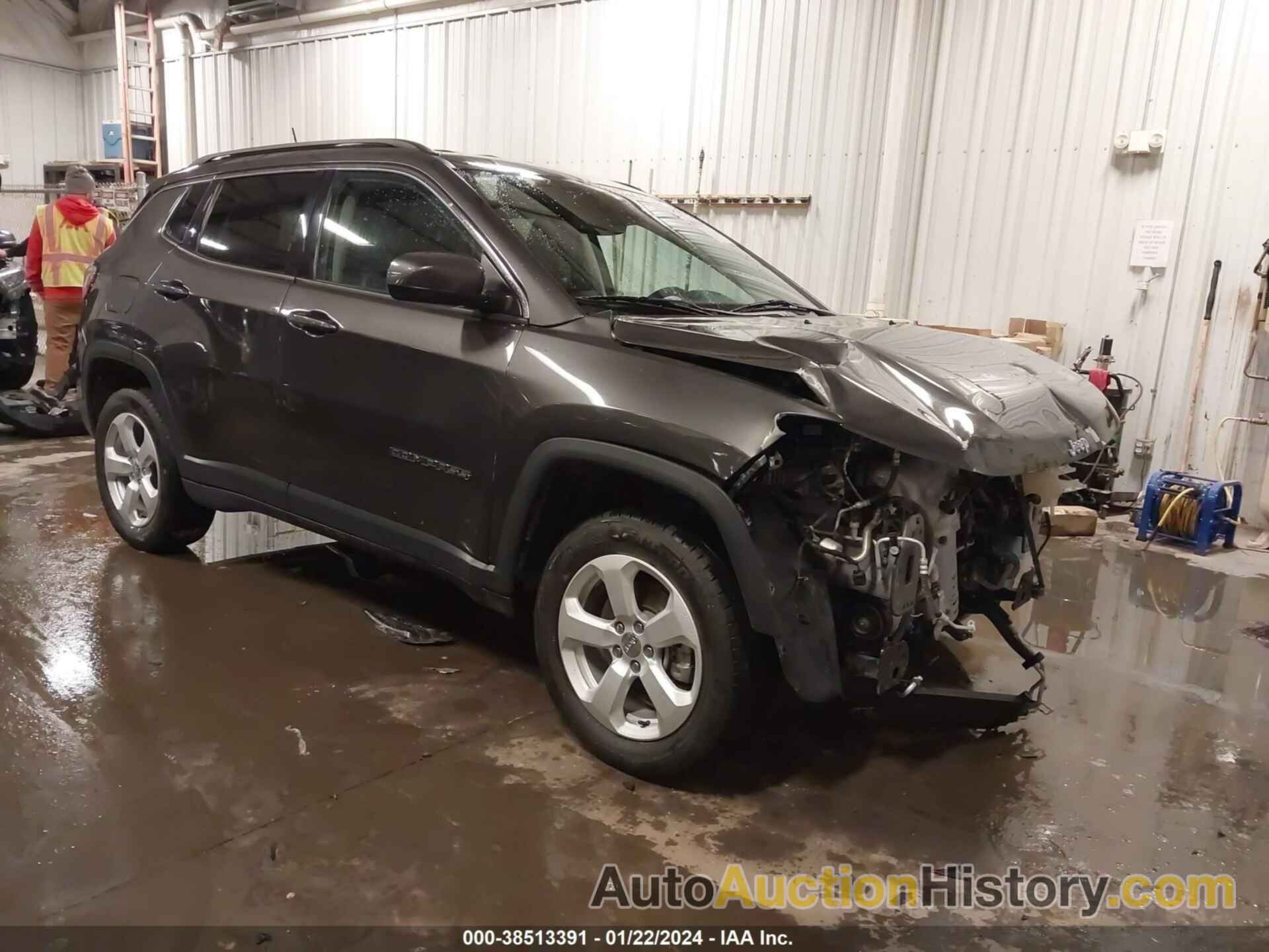 JEEP COMPASS LATITUDE 4X4, 3C4NJDBB7KT696726