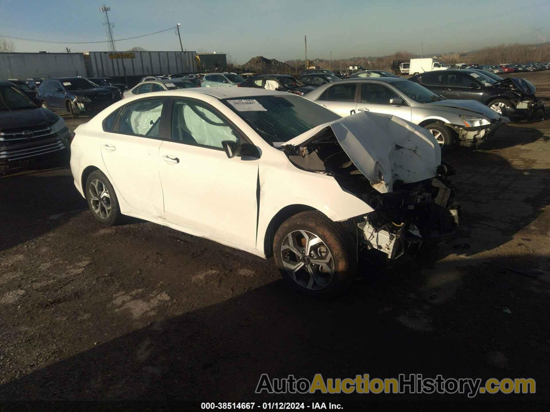 KIA FORTE LXS, 3KPF24AD3ME365007