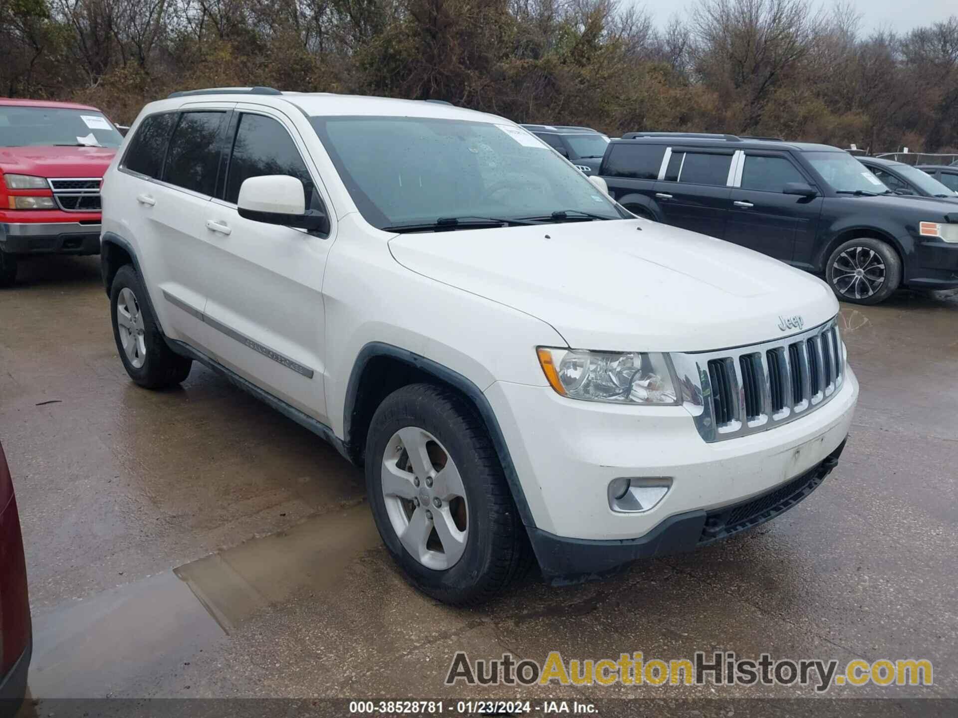 JEEP GRAND CHEROKEE LAREDO, 1J4RR4GG5BC529740