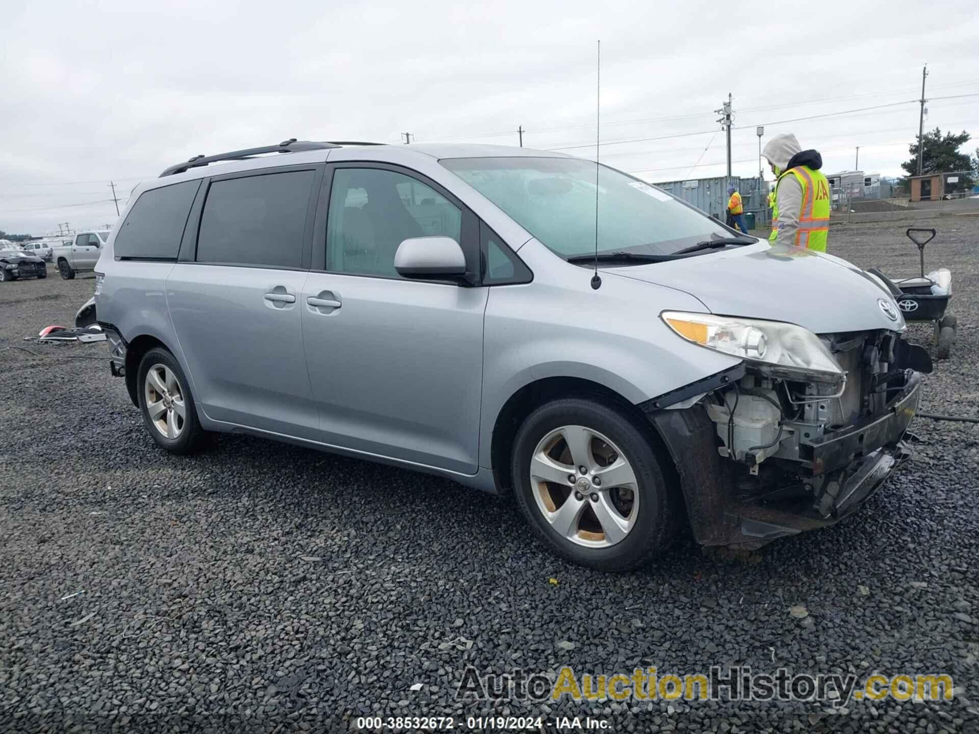 TOYOTA SIENNA LE V6 8 PASSENGER, 5TDKK3DC2ES447880