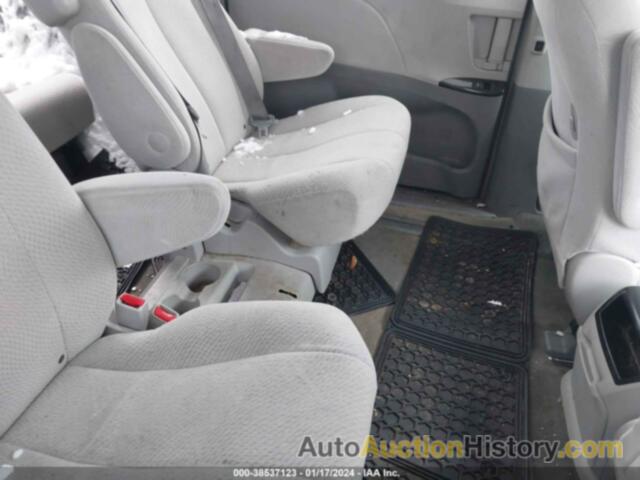 TOYOTA SIENNA LE V6 7 PASSENGER AUTO ACCESS SEAT/LE V6 8 PASSENGER, 5TDKK3DC4CS223586