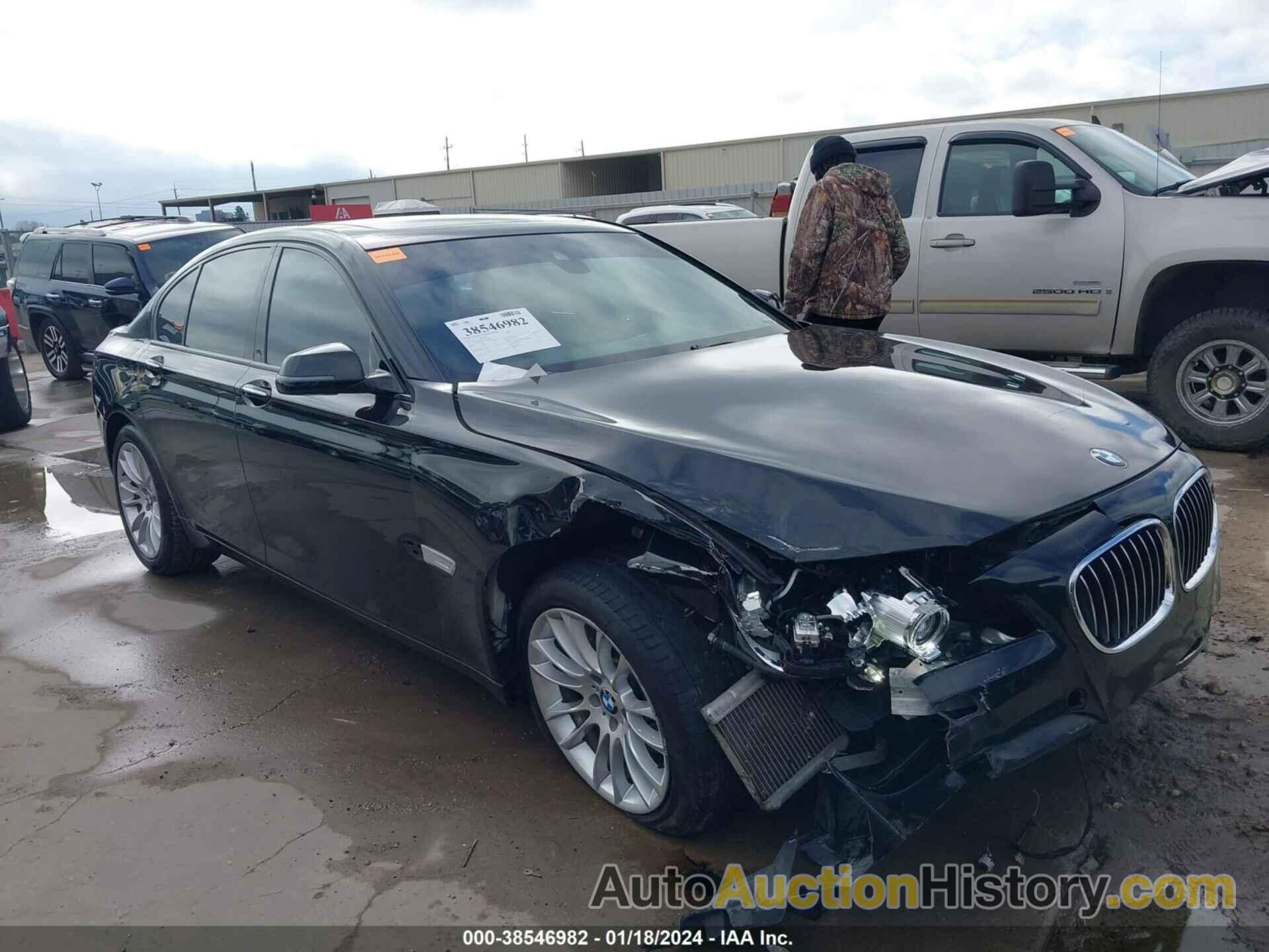 BMW 740I, WBAYA6C52ED144785