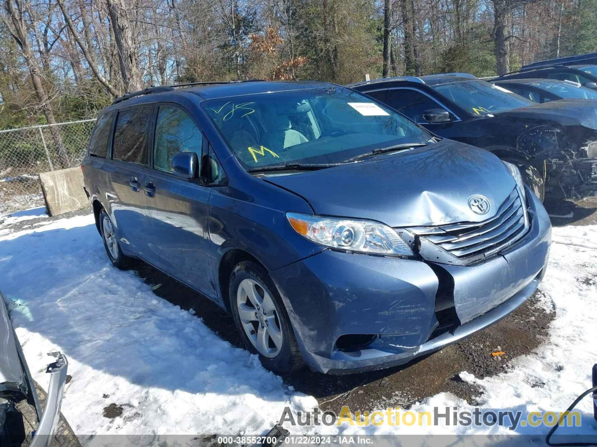 TOYOTA SIENNA LE 8 PASSENGER, 5TDKK3DC3FS593349