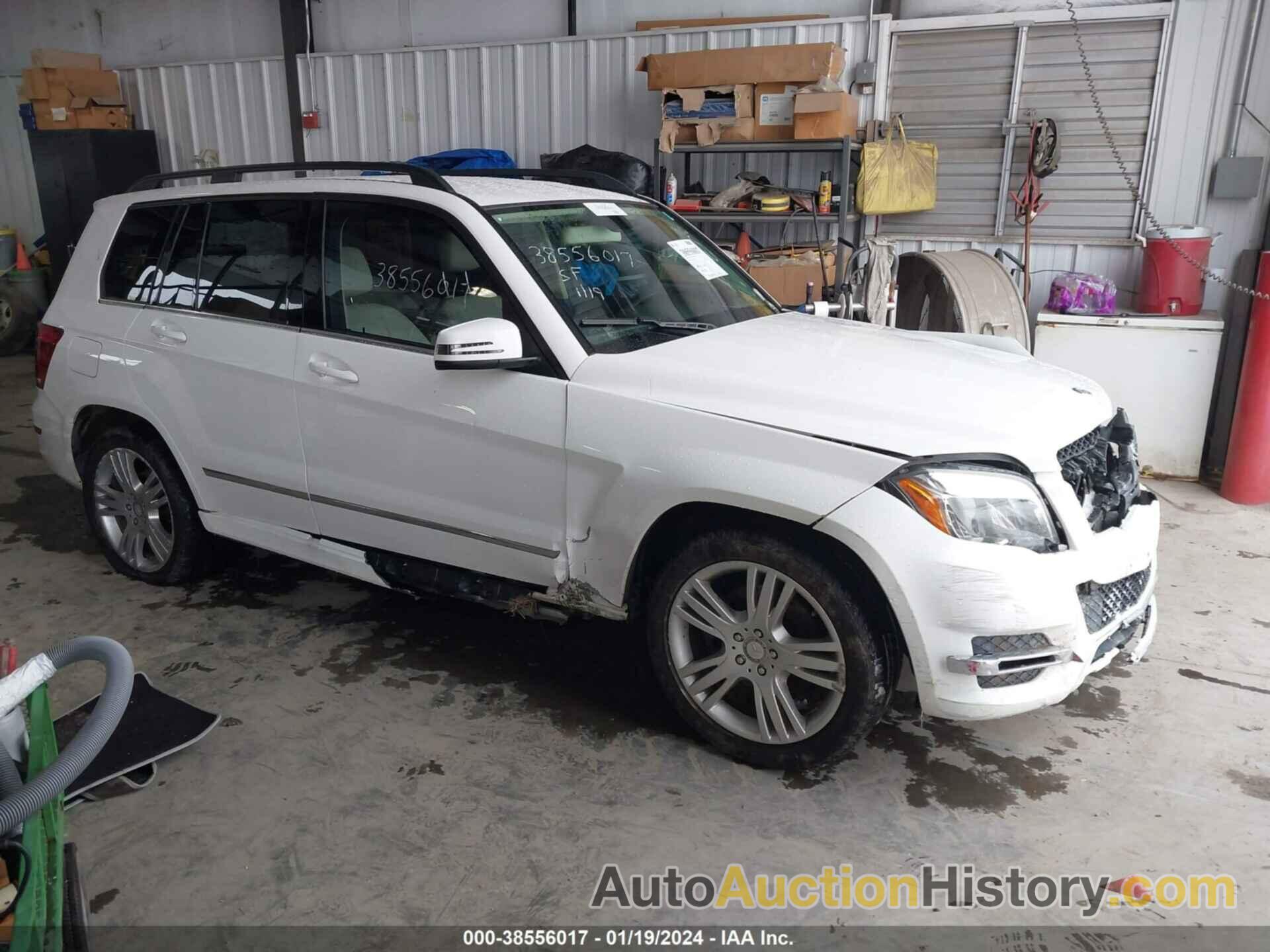 MERCEDES-BENZ GLK 350, WDCGG5HB9FG435204