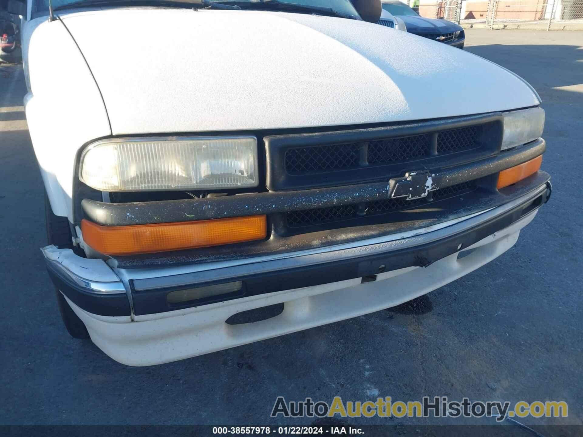 CHEVROLET S TRUCK S10, 1GCCS19W1Y8198217