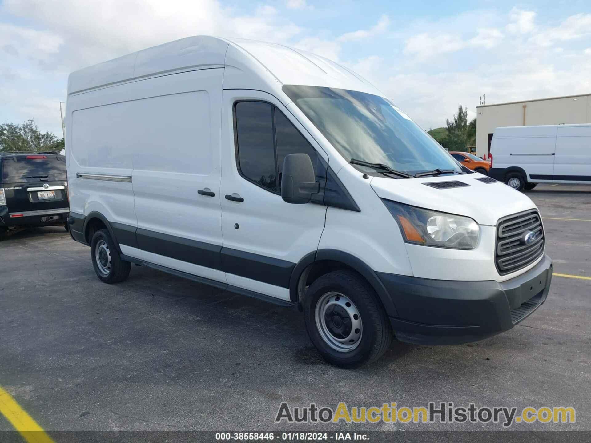 FORD TRANSIT VAN, 1FTYR2XM7HKB13439