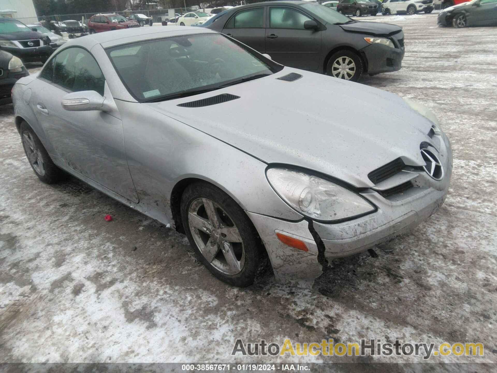 MERCEDES-BENZ SLK 280, WDBWK54F37F133776